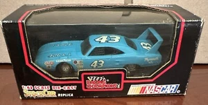 Racing Champions 1:43 Stock Car #43 - Picture 1 of 6