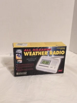 Oregon Scientific All HAZARDS Automatic Emergency Alert System Radio NOAA  - Image 1 of 4