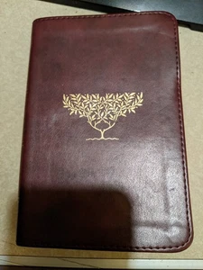 ESV Compact Bible (TruTone, Burgundy, Olive Tree Design) - Picture 1 of 3
