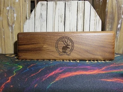 Base de alce de las montañas rocosas que funciona para la vida silvestre caja de madera Foto 1 de 3