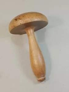 vtg WOODEN DARNING MUSHROOM 2,6" sewing EXTRA TOOL decorated YU - Picture 1 of 6