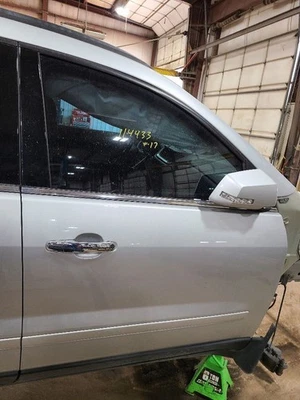 2010 - 2017 GMC ACADIA Passenger Front Door VIN J 11th Digit Limited  Foto 1 de 4