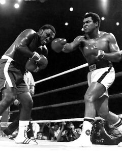 Boxers MUHAMMAD ALI vs JOE FRAZIER Glossy 8x10 Photo Poster 'Thrilla in Manila'!