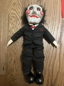 PUPAZZO ACTION FIGURE DOLL BAMBOLA BILLY THE PUPPET RARA 30 CM - Foto 1 di 3