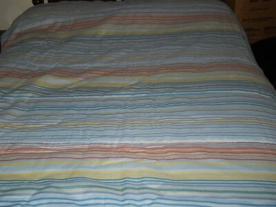 Edredón/colcha tamaño Reina ~ Rayas_ Foto 1 de 2