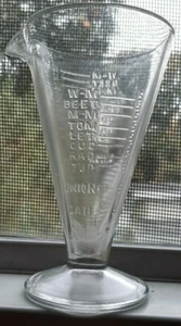 NEAT DRUG STORE TYPE DOSE GLASS FOR VEGETABLES POUR SPOUT WATERMELON BEET ETC - Picture 1 of 5