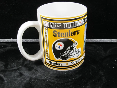Vintage Danbury Mint Pittsburgh Steelers Game Day Mug NFL    END ZONE VIEW Cover