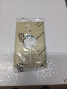 Legrand Pass &seymour Tp7-1 One Gang Round Receptical Plate Ivory (Box Of 11) - Picture 1 of 3