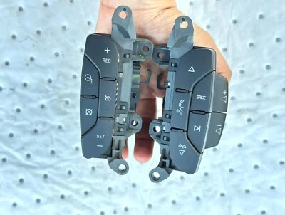 GMC ACADIA 2009-2017 volante audio control crucero interruptor OEM 25851957 Foto 1 de 4