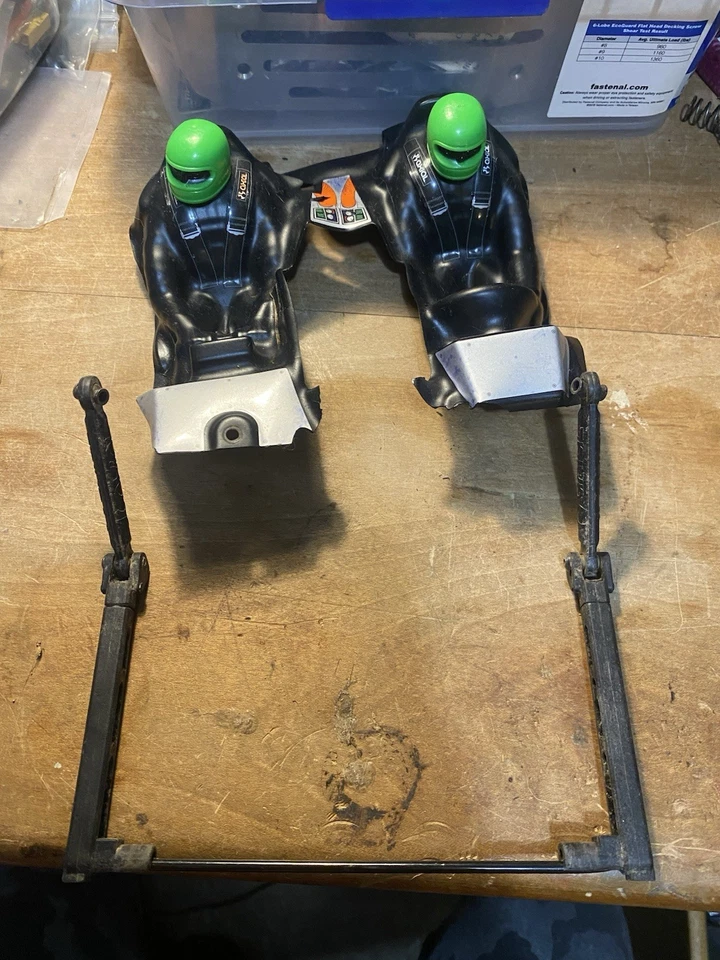 Axial 1/10 RYFT Interior w/ Drivers Helmets Crawler  - Image 1 of 1