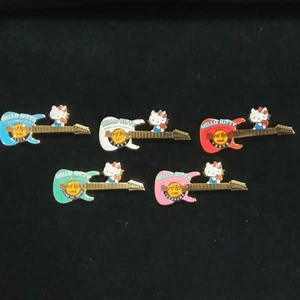 [juego completo] Juego de prendedores de guitarra Rock Café JAPÓN Hello Kitty 50th (limitado 300) - Imagen 1 de 6