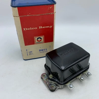 GM NOS D601 Regulator Delco Remy #1118301 for 1946-52 Various GM Cars Trucks - Image 1 of 4