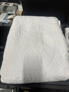 ⚡️Threshold Twin/Twin XL Garment Washed Paisley Stitch Quilt 🆕 With Defects⚠️ - Picture 1 of 4