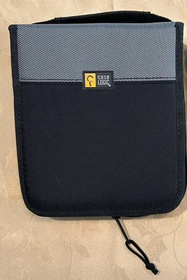 Porta CD de viaje Case Logic - CADA estuche tiene capacidad para 30 CD/15 páginas, excelente estado Foto 1 de 4