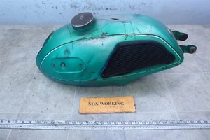 1969 Yamaha R3 Grand Prix 350 Y735-1) green gas petrol fuel tank for parts #2 - Picture 1 of 12