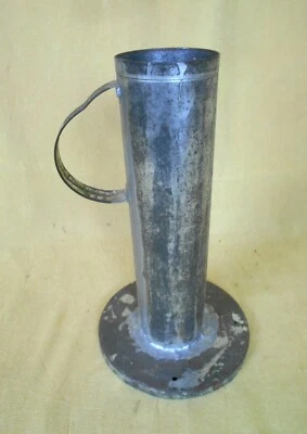 ANTIQUE 19th CENTURY OVERSIZE TIN SINGLE CANDLE MOLD - Image 1 of 4
