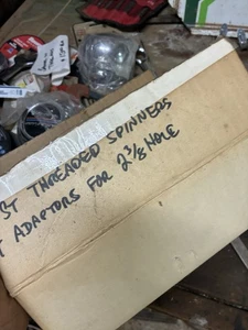 2 THREADED CUSTOM CAPS 3 BAR SPINNERS KNOCK OFF WHEELS - Picture 1 of 7