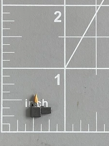 Mezco crow Action Figure 1:12 Fodder Ligher Part Accessory Authentic 977 - Picture 1 of 1