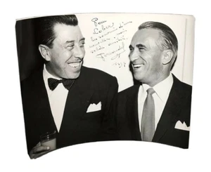Seltenes Foto von SCHAUSPIELER Fernandel mit Freund Lober Autogramm, signiert 1957 - Bild 1 von 5