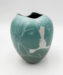 Signierte SERRA Keramik Vase, Spanien, 49•98, Mann Frau, Pferde, Türkis - Bild 1 von 24