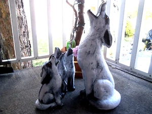Large ceramic Wolves and Pups Statue - Picture 1 of 12