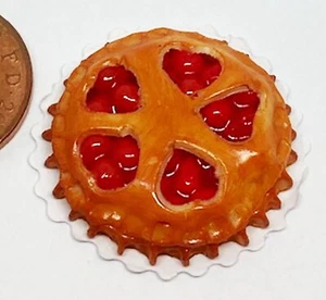 Open Strawberry Pie Dessert Accessory Tumdee 1:12 Scale Dolls House Kitchen D35 - Picture 1 of 7