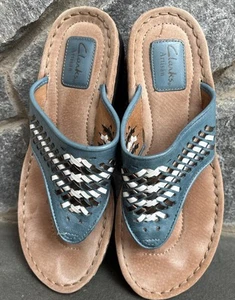 Clark’s Artisan Thong Slide On Leather Wedge 9.5M Turquoise Bronze White Weave - Picture 1 of 13