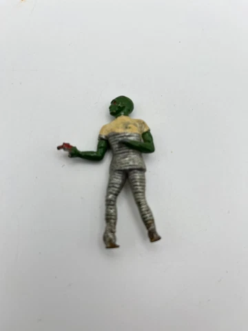 Vintage Lead Space Man Alien action figure 1940/1950  d550 Cover