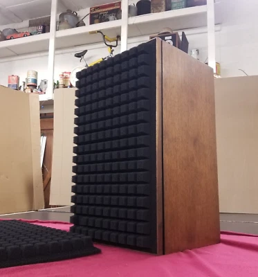 Inserciones de rejilla de espuma negra 'Sculptured Air'... Altavoz JBL L-100 Century Foto 1 de 4