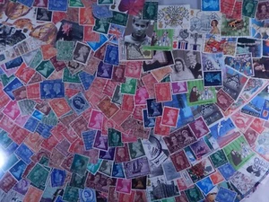 GROSSBRITANNIEN BRIEFMARKEN Lot Sammlung SIE ERHALTEN FOTOS ALLE 300 UK United Kingdom - Bild 1 von 9