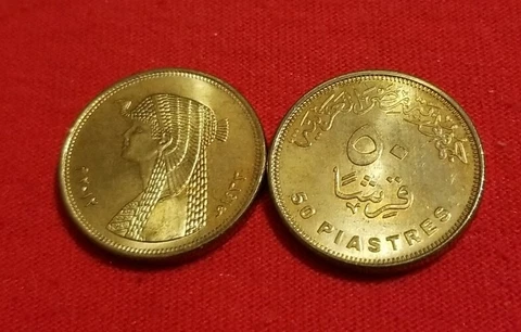 EGYPTIAN COIN  QUEEN CLEOPATRA 50 Piasters UNC ISSUED 2012 Cover