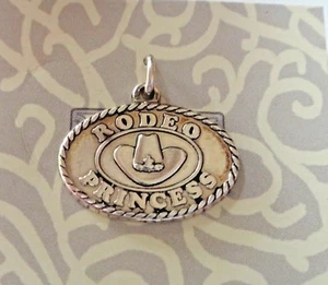 20% de descuento Dije Diseño de Cuerda Princesa Rodeo Ovalado Plata Esterlina 16x20 mm - Imagen 1 de 6