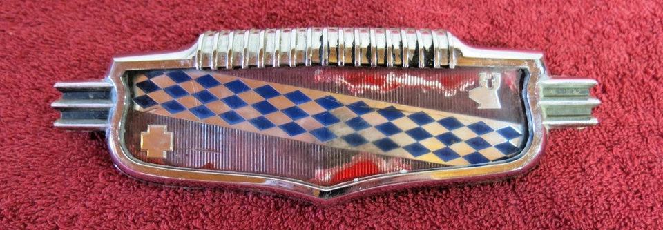 Buick 1952 1951 especial capó delantero emblema bisel e inserto 1342621 Roadmaster OEM Foto 1 de 4