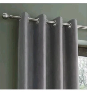 Catherine Lansfield Wildlederimitat 66x90 gefütterte Ösenvorhänge grau GÜNSTIGSTES AUF EBAY - Bild 1 von 3
