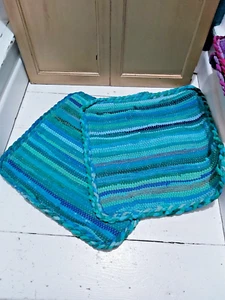 UN PAR DE FUNDAS DE COJÍN CHINDI TRENZADAS DE ALGODÓN RECICLADO - TONOS TURQUESA - Imagen 1 de 9