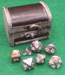 NEW RPG / D&D Dice Set of 7 Meteorite Gold / Silver with Treasure Chest - Picture 1 of 10