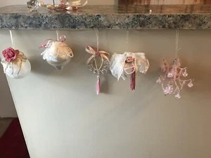 Christmas Ornaments 1970-2000 - Picture 1 of 1