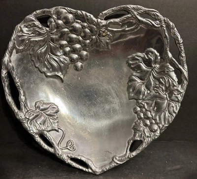 "Arthur Court 2001 en forma de corazón uvas vid cupé cuenco de aluminio plato vintage 10""" Foto 1 de 4