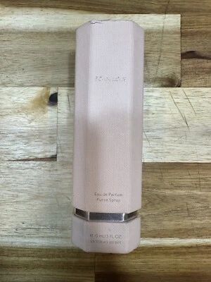 Perfume Victoria’s Secret raro so in love .5 oz nuevo en caja Foto 1 de 4