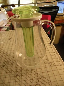12" PLASTIC  PITCHER WITH GREEN ICE INSERT AND LID - Picture 1 of 2
