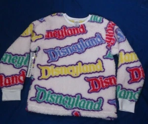 Suéter esponjoso Disneyland Pullover Fluffy Talla Pequeño Adulto DLR - Imagen 1 de 3