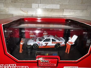 Racing Champions NASCAR #7 Hooters Kulwicki Pit Stop Show Case escala 1:43 - Imagen 1 de 6