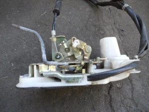 Door Lock Actuator Passenger Right Rear 1998 Acura RL - Picture 1 of 7