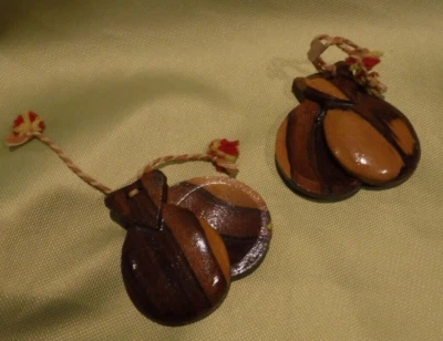 Pair of Wooden Castanets Castanuelas Finger Castanets  Wooden musical instrument - Image 1 of 4