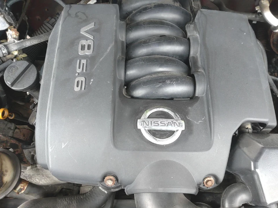 04 NISSAN TITAN Engine Cover Foto 1 de 1