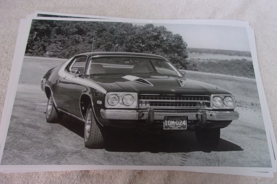 1974 PLYMOUTH ROAD RUNNER 11 X 17 ФОТО - Изображение 1 из 1