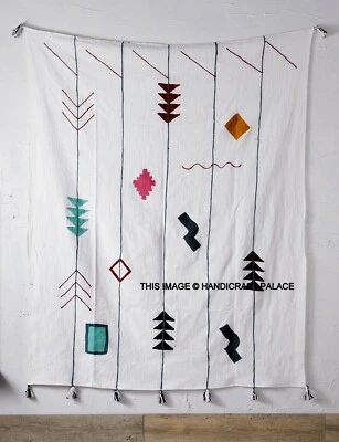 Handgewebte Baumwoll-Tuft-Decke Mit Weißen Fransen Und Quasten Für Das Sofa - Bild 1 von 4