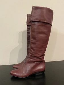 POUR LA VICTOIRE Taupe Leather Knee High Cuff Burgundy Boots Womens Size 6 - Picture 1 of 10