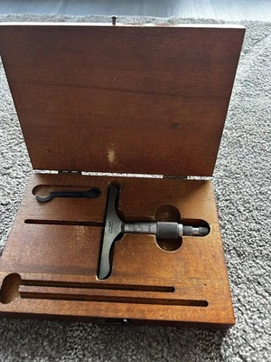 Medidor Micrómetro de Profundidad Starrett 449 EE. UU., Estuche de Madera Sin Varillas Foto 1 de 4