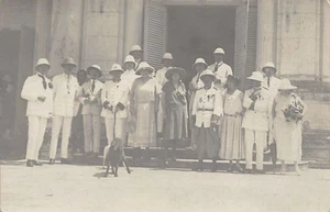 Laos - Sisavong Vong, King of Laos, in front of the former supreme residence - R - Picture 1 of 2